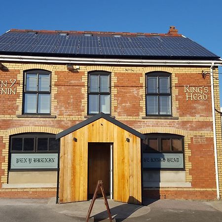 Capel Hendre Kings Head酒店 外观 照片